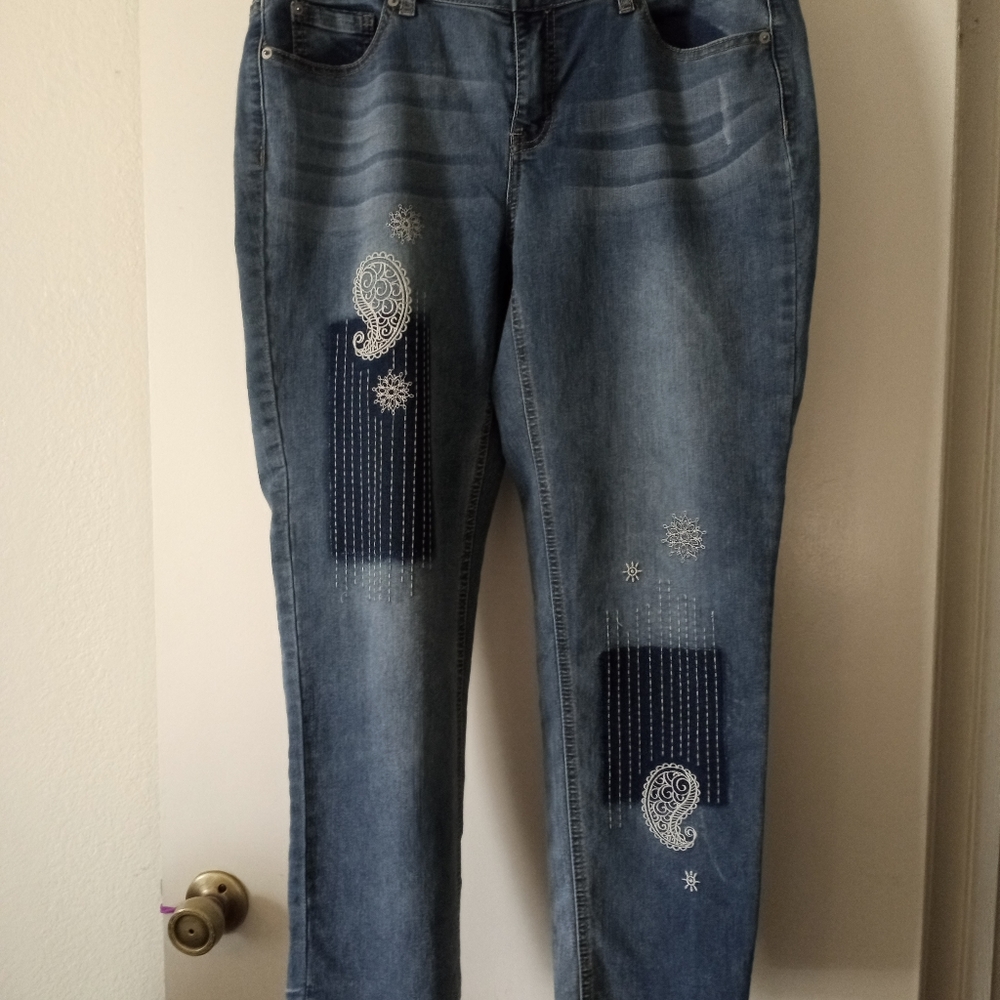 Lot of 2 paisley Westport Size 10 skinny